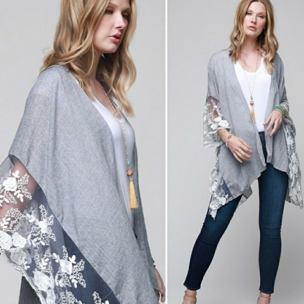 💕LAST ONE!💕 Gray Lace Kimono 💕 - Picture 3 of 4
